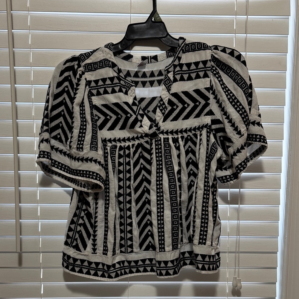 Old Navy Black and White Tribal Print Blouse